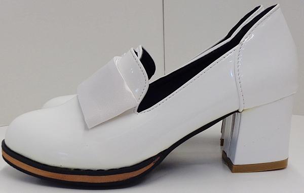 白い靴 (3).jpg