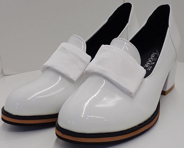 白い靴 (1).jpg