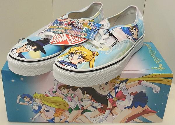 Vansセーラームーンオーセンティック (1).JPG