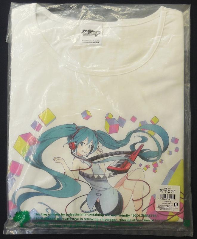 マジカルミライ2015Tシャツ初音ミク (1).JPG