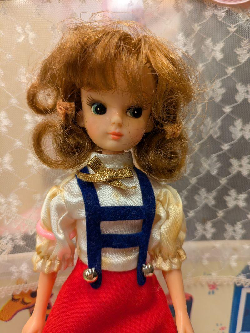 ニューリカちゃん初期(2代目リカちゃん初期）.jpg