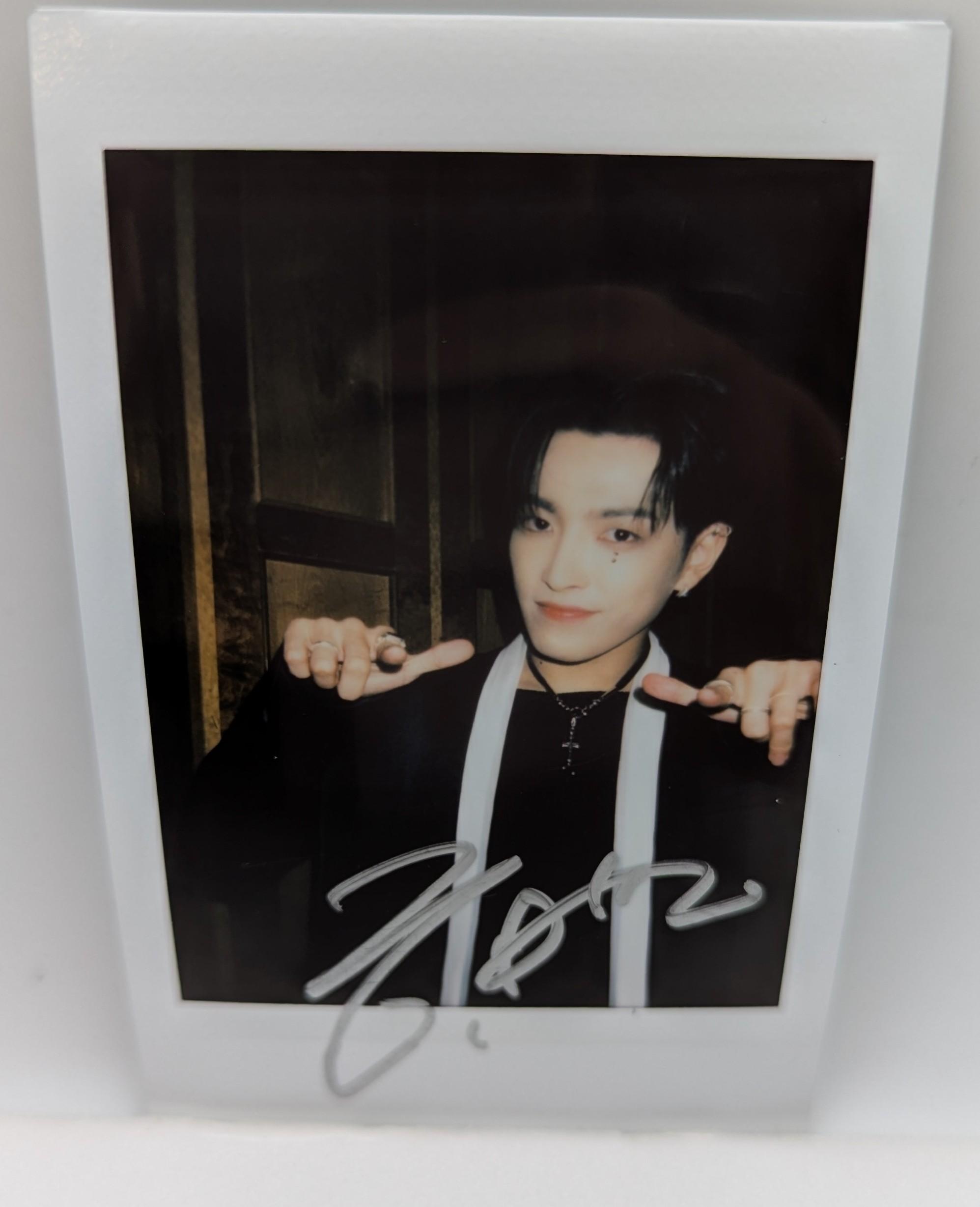 【大宮店OPEN記念】 男性アイドル ATEEZ ホンジュン 直筆サイン入りチェキ 出します!!