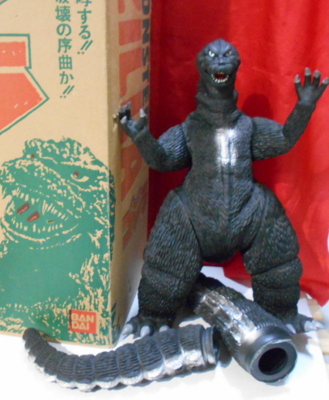 まんだらけ 札幌店 Toy Toy年末年始販売情報 バンダイ 特大ゴジラ ソフビ