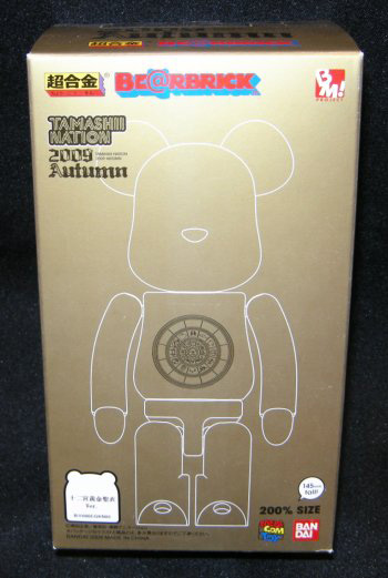 まんだらけ 名古屋店 2f Toy 通信販売 バンダイ メディコムトイ Be Rbrick 0 十二宮黄金聖衣ver の御紹介 まんだらけトピックス